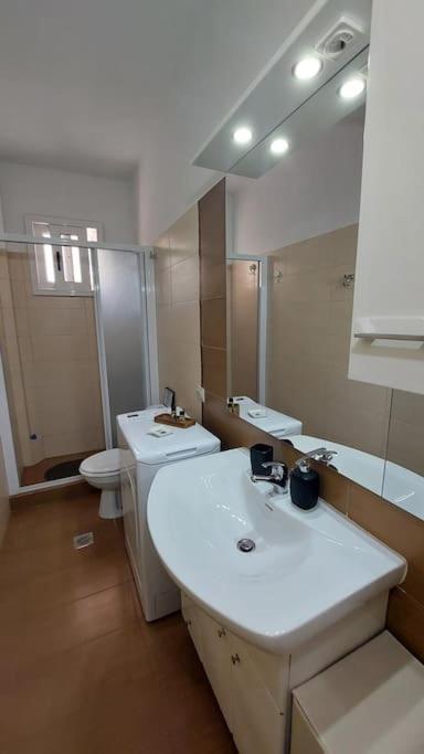 Simply Meraki Gytheian Apt With Panoramic Sea View Гітіо Екстер'єр фото