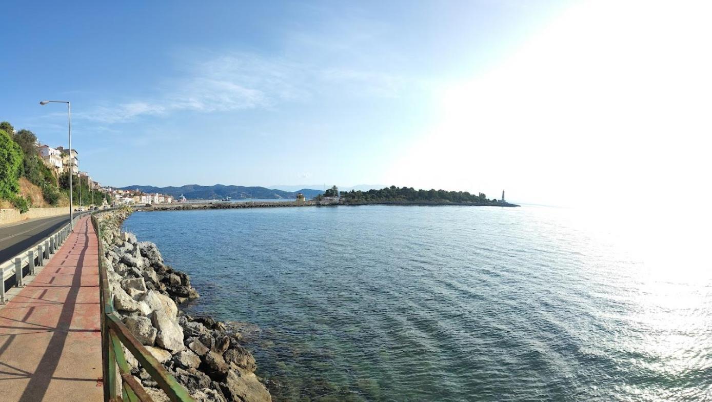 Simply Meraki Gytheian Apt With Panoramic Sea View Гітіо Екстер'єр фото